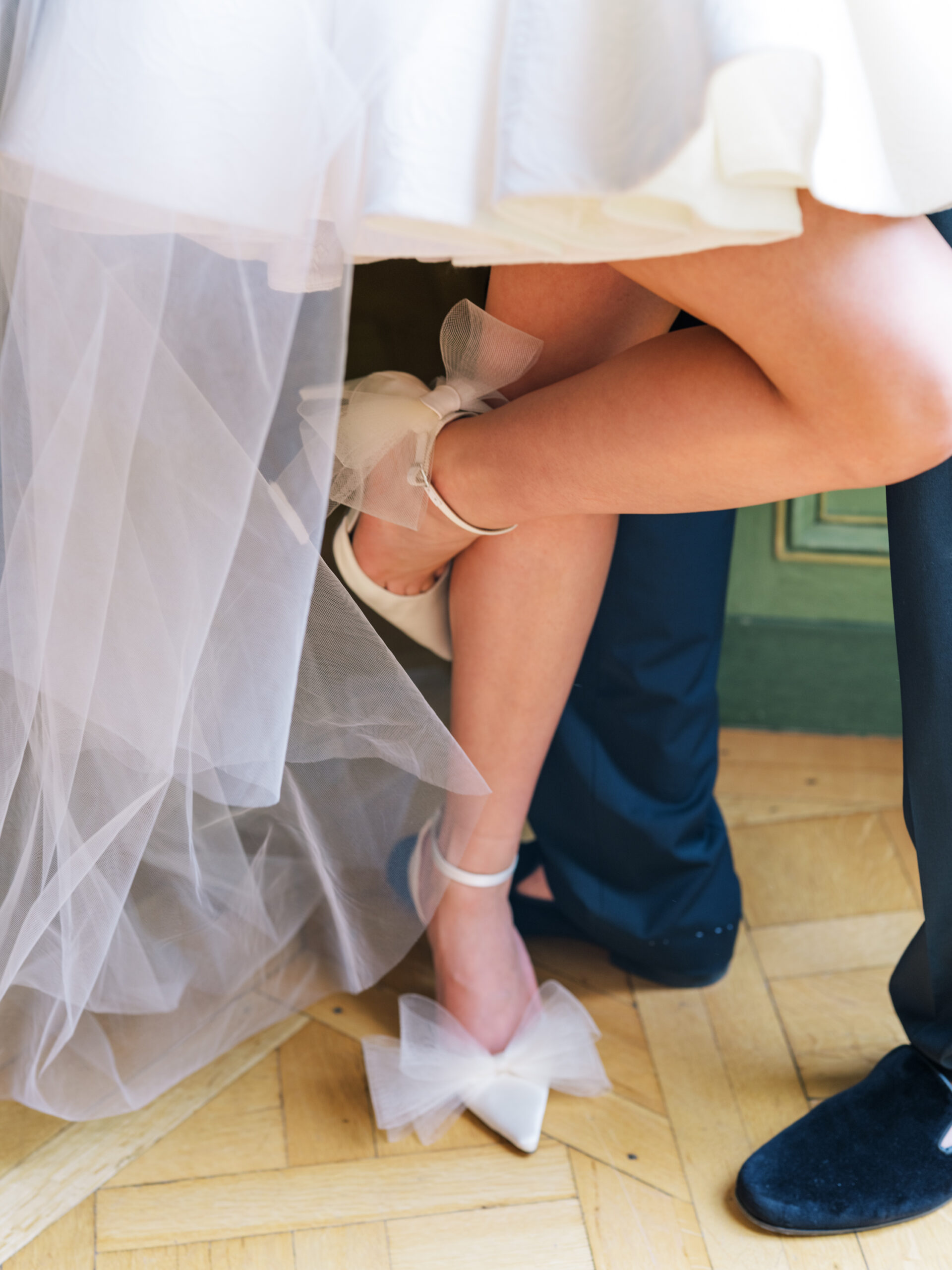 Jimmy Choo a symmetrical bow heels shoes in a reception look for a bride in Washington DC